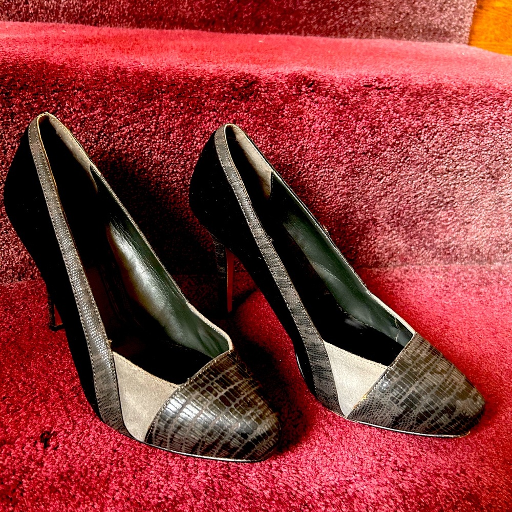 WHBM Pumps